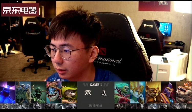 Dota 2 Ti11小组赛：神秘选手树木连掷焦阳势不可挡，FNC 1-0 Aster！