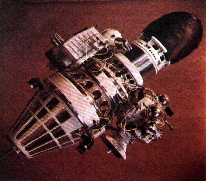前苏联无人驾驶宇宙飞船“月球9号”于1966年2月3日首次在月球表面进行软着陆成功
