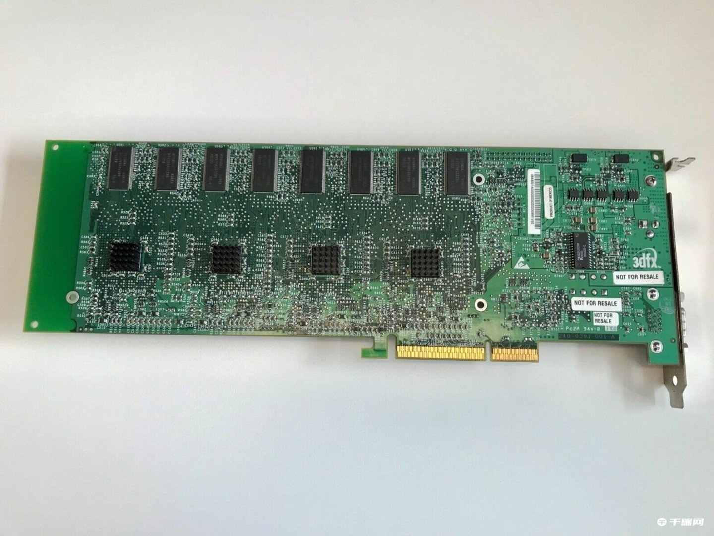 四芯显卡 3dfx Voodoo 5 6000 原型上架拍卖，目前出价近万美元