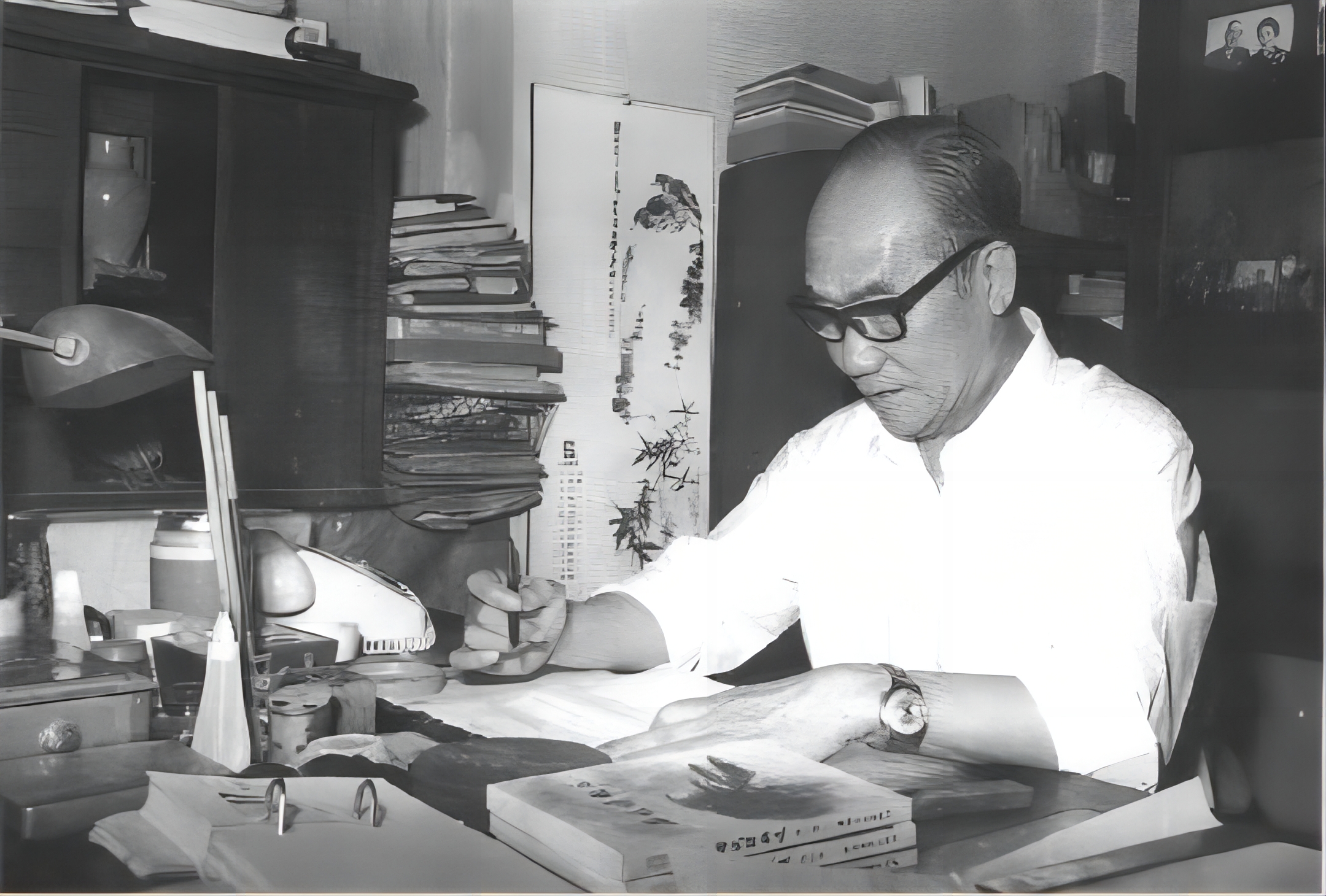 1993年2月4日，相声艺术大师侯宝林逝世