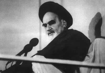 1989年2月14日，伊朗宗教领袖霍梅尼宣布判处拉什迪死刑