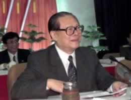 2000年2月20日，江泽民提出“三个代表”重要思想