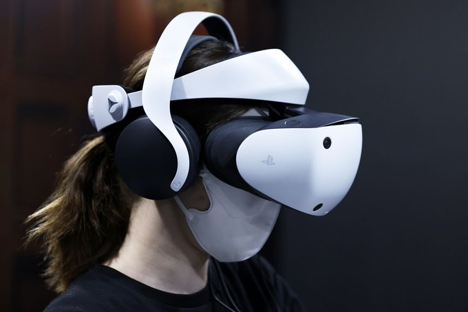 据彭博社报道，PSVR2表现不佳，预计全球销量仅为27万台