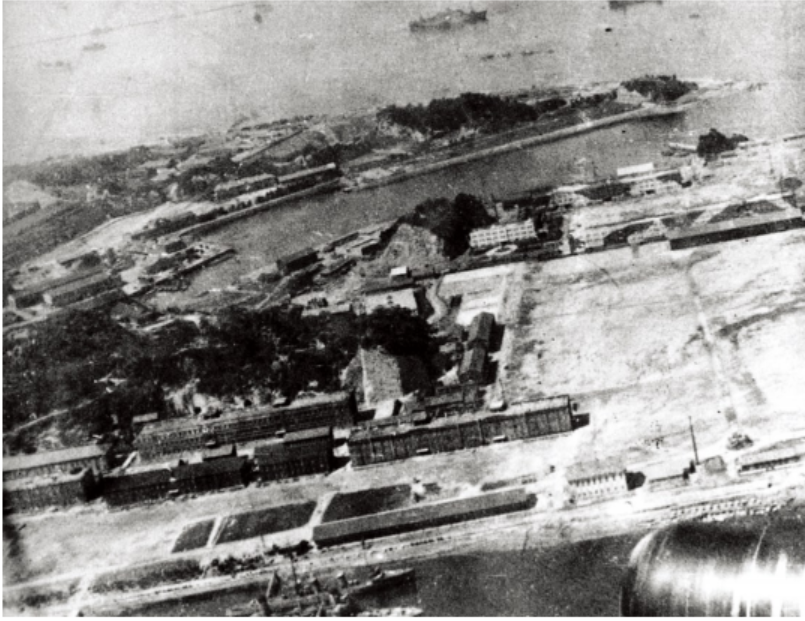 1942年4月18日，美国杜立德轰炸机编队首次空袭东京