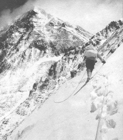 1953年5月29日，人类首次登上珠穆朗玛峰