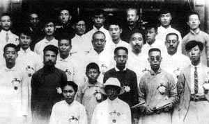 1909年7月17日，武术大师霍元甲创办精武体操会