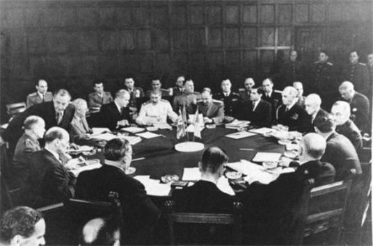 1945年7月17日，波茨坦会议召开