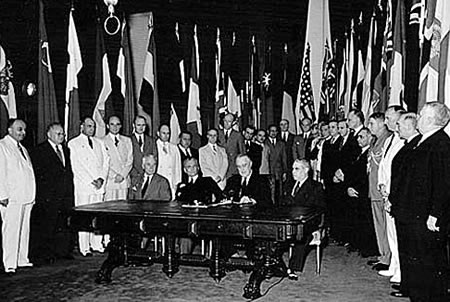 1944年8月21日，敦巴顿橡树园会议开幕