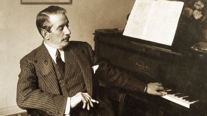 1924年11月29日，意大利歌剧作曲家普契尼去世