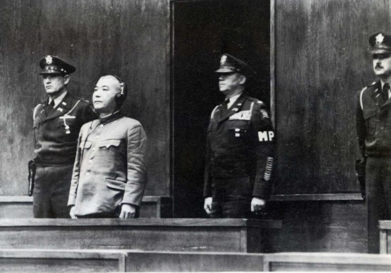 1948年12月23日，侵华日军甲级战犯东条英机被执行绞刑