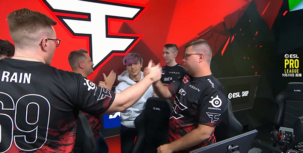 FaZe Triumphs Over Complexity 2-1 in EPL S16 Elimination Match as RAIN Secures MVP