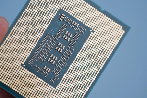 官方玩梗：十三香来了！Intel13代酷睿处理器发布