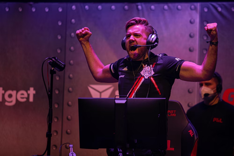 FaZe's Niko Claims Departure Amidst Mounting Public Pressure; Team Swiftly Realigns