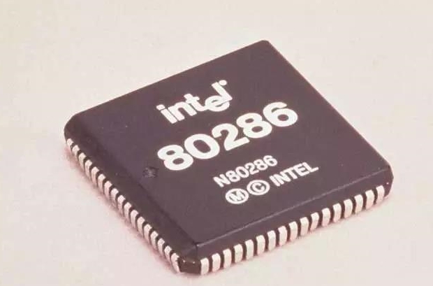 1982年2月1日,英特尔推出intel 80286