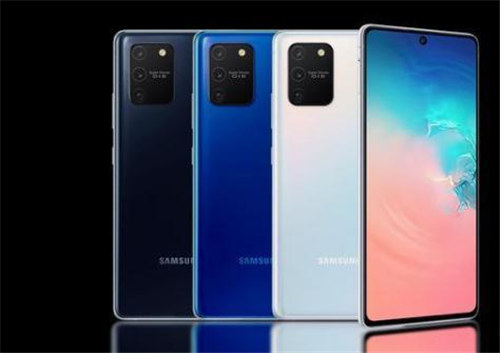 Samsung Galaxy S10发布于2019年2月20日，首次采用挖孔镜头+屏下指纹